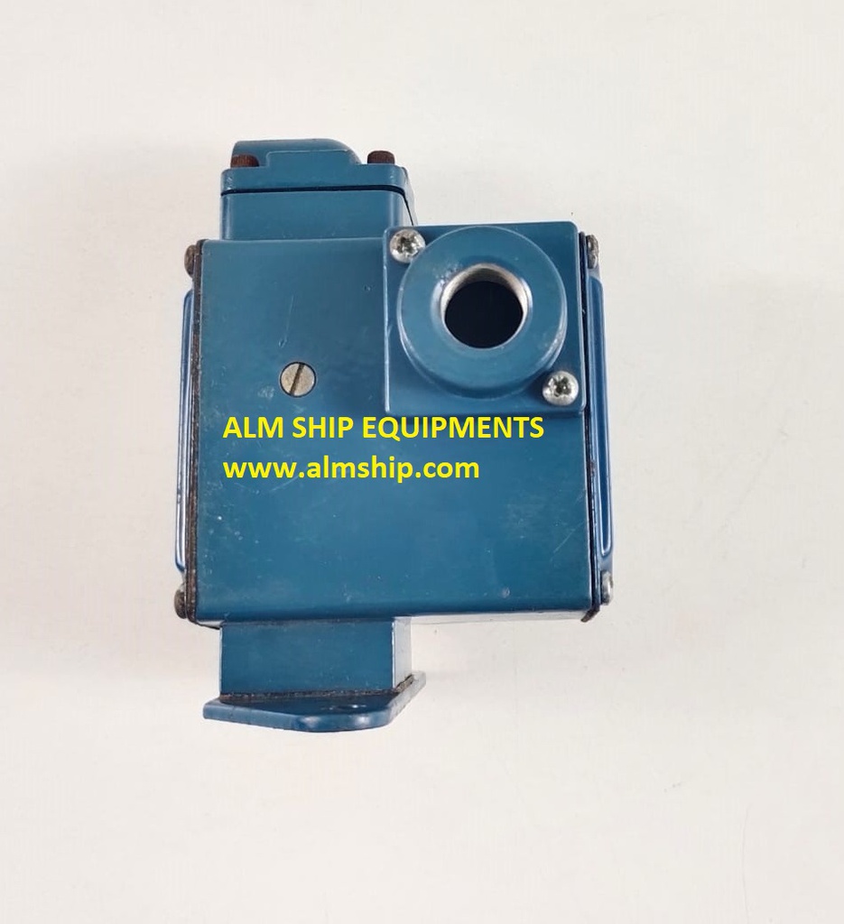 AMOT CONTROLS PRESSURE SWITCH MODEL 4140CK1V11AA0-EE FOR BOILER