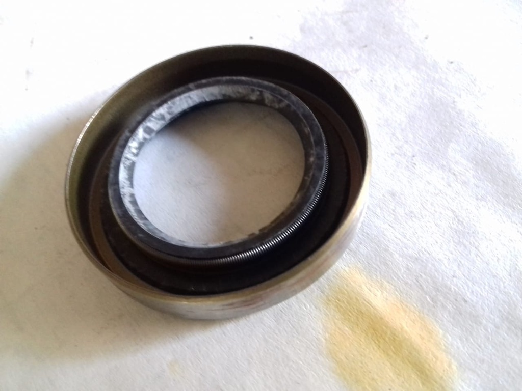 OIL SEAL FOR COOLING OIL PUMP