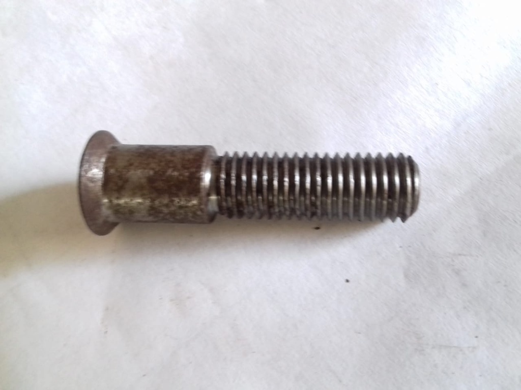VALVE CLAMPING BOLT (1ST STAGE)