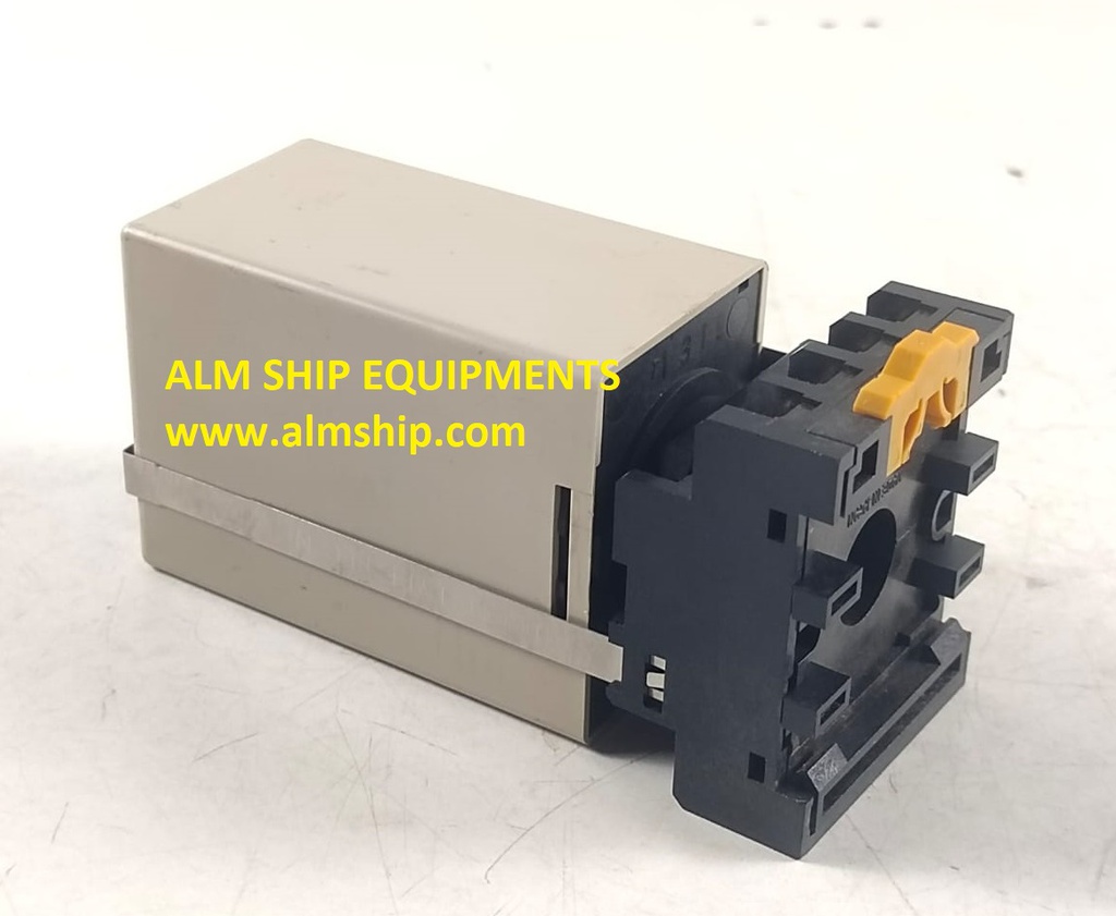 Omron 61F-GP-N Floatless Level Switch 100V (With Socket)