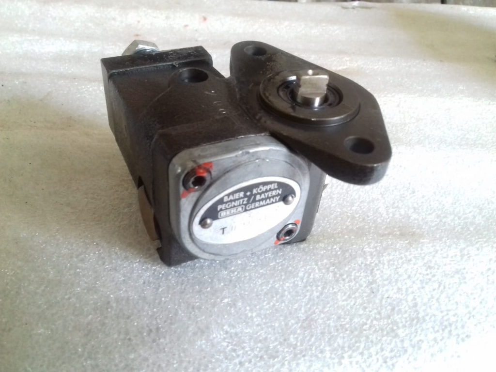 LUBRICATOR 4 CONNECTION USED