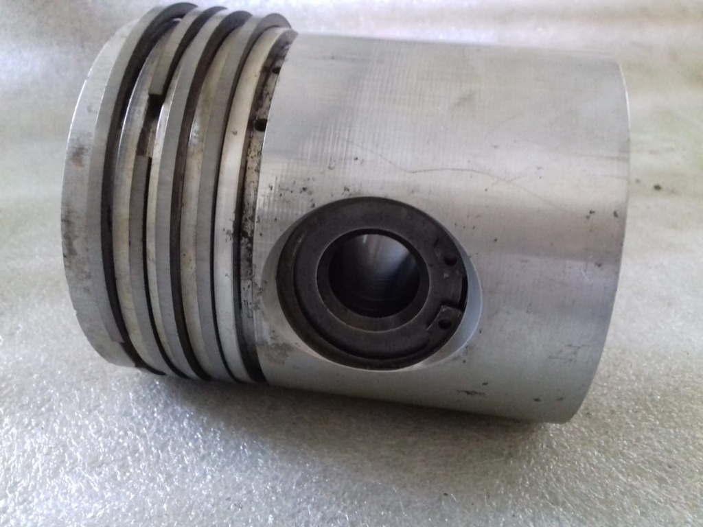 HP PISTON WITH PIN USED