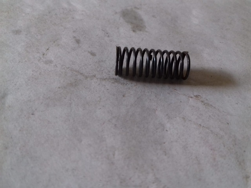 L.P SUCTION VALVE SPRING