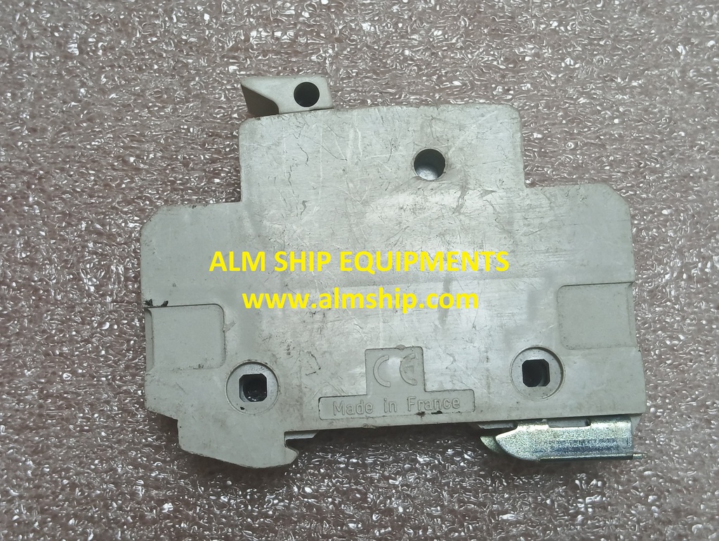 FUSE HOLDER/ HAGER/ L501
