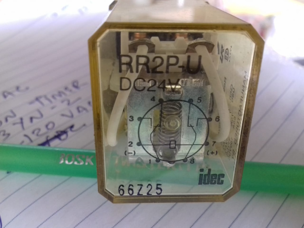 RELAY IDEC RR2P-U DC24V