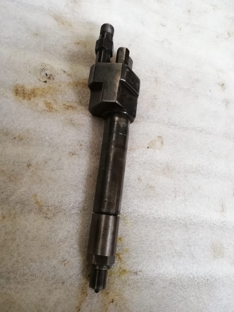 FUEL OIL INJECTION VALVE COOLING TYPE USED