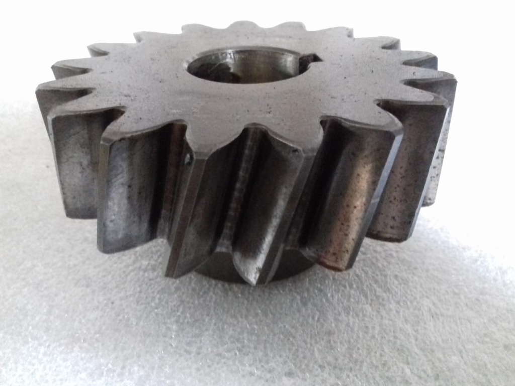 GEAR FOR PUMP USED