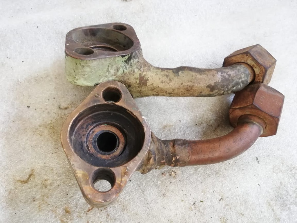 OIL COOLER CONNECTION PIPE USED