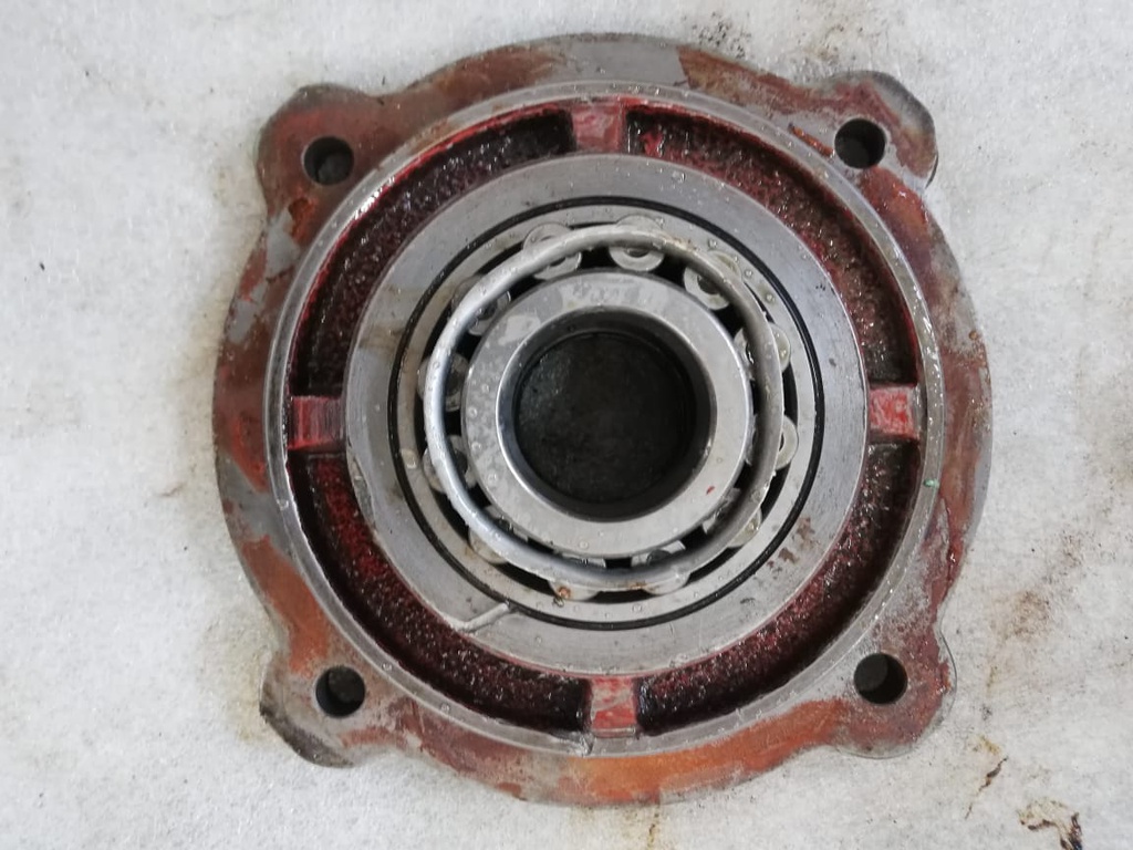 BEARING CASE WITH BEARING USED