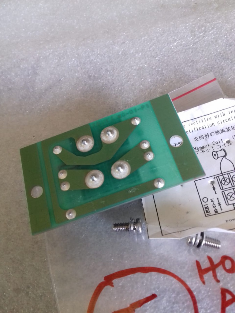 SOCKET FOR MAGNETIC COIL