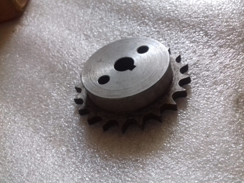 GEAR FOR OIL PUMP