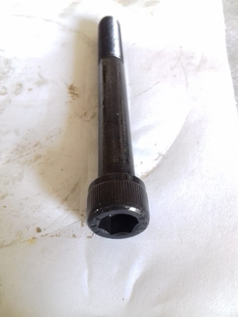 CYLINDER HEAD BOLT