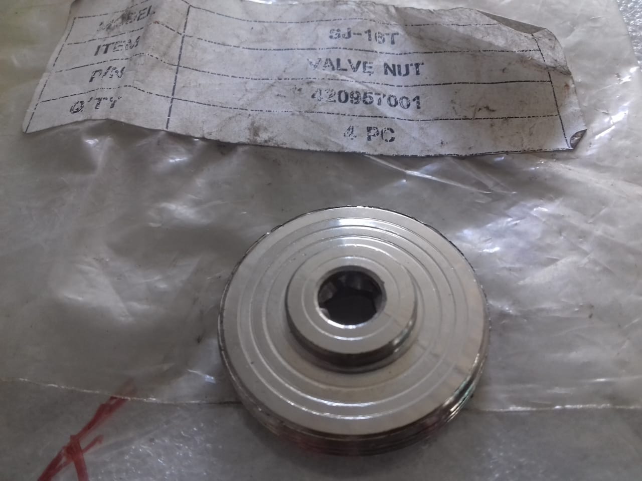MITSUBISHI VALVE NUT SJ16T