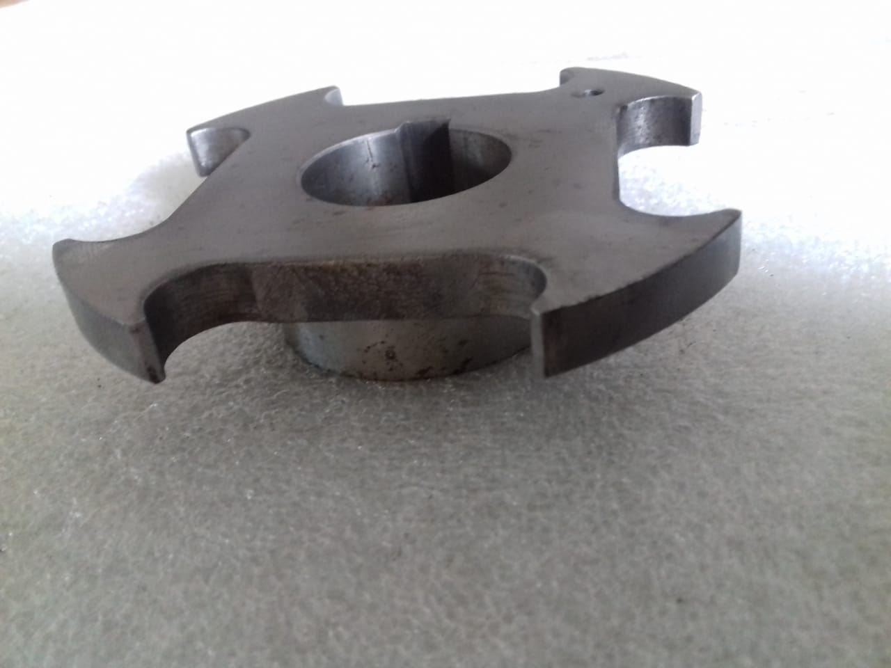 DAIHATSU CUSHION SPRING HOLDER