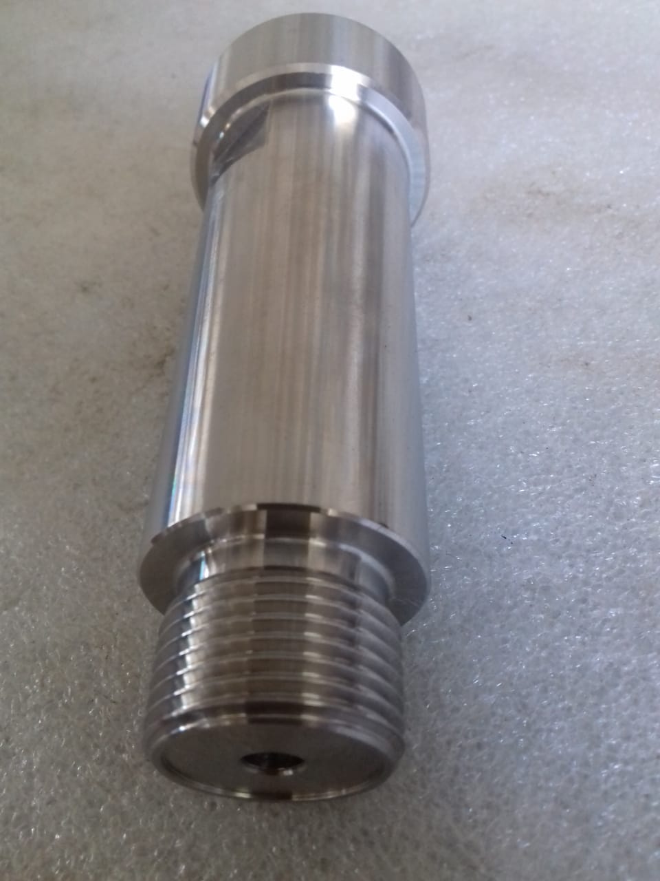 CONNECTING PIECE FOR INDICATOR VALVE