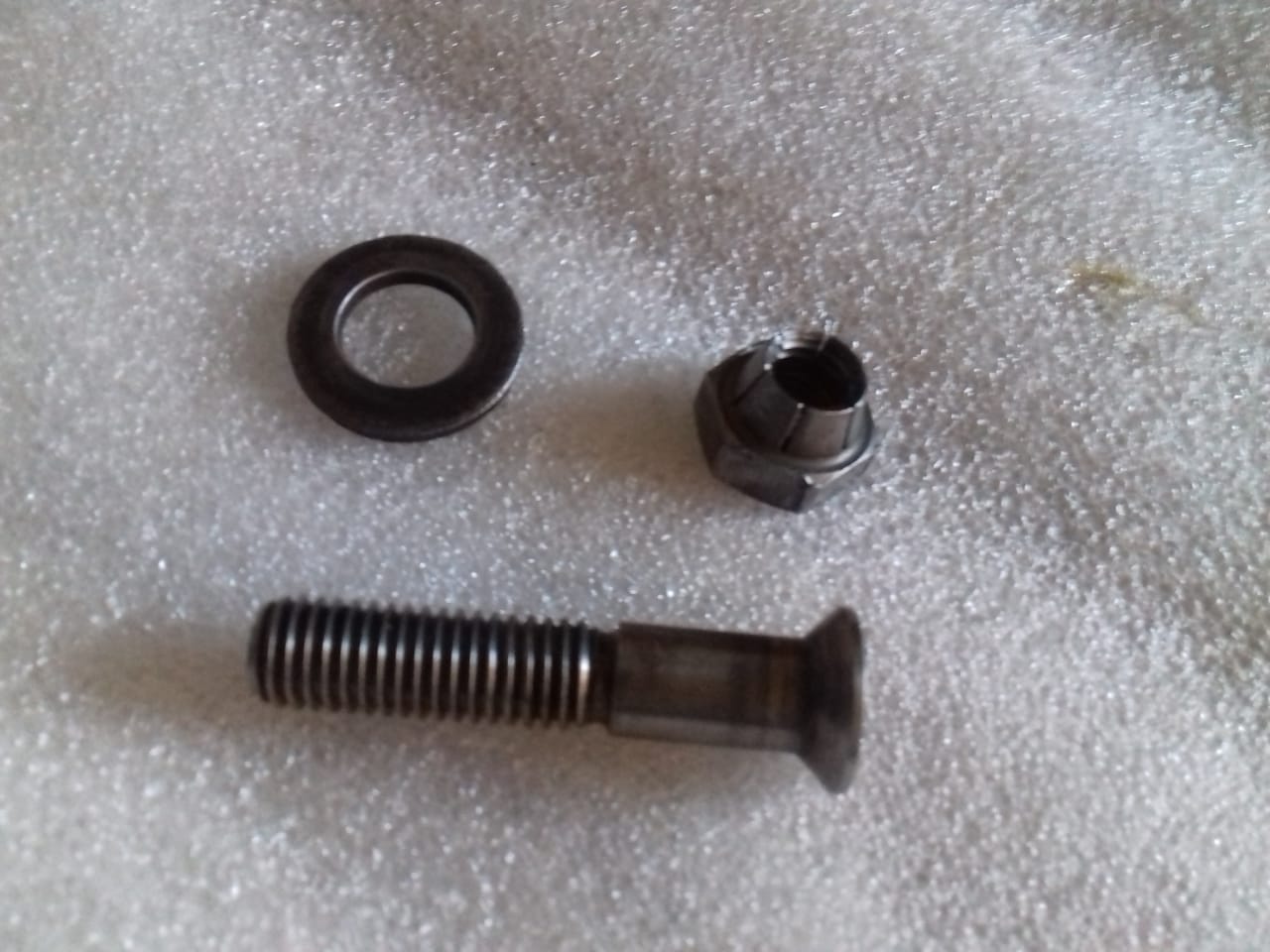 HP SUC VALVE NUT BOLT & WASHER USED
