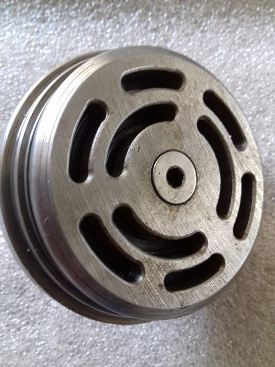 SUC. VALVE (2ND STAGE) GOOD CONDITION